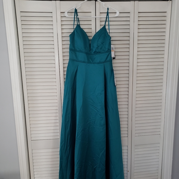 Prom/Formal Dress - Picture 6 of 6